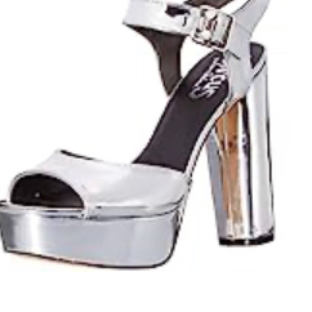 Circus by Sam Edelman Cosmo Silver Peep Toe Sandal - Size 8